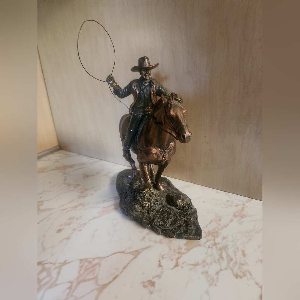 Bradford Exchange Range Rider John Wayne Bronze Looking Statue Read Description